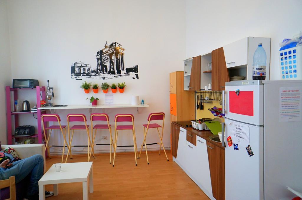 Little Bucharest Old Town Hostel Chambre photo